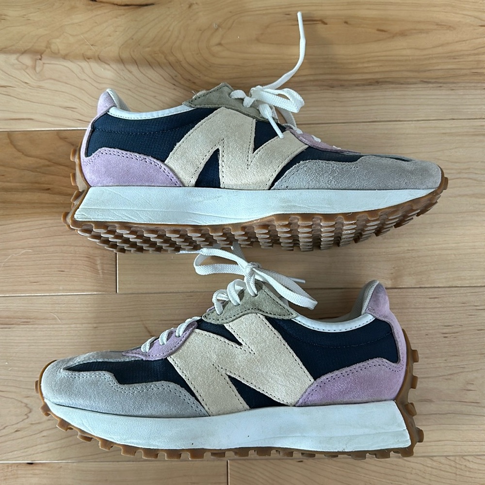New Balance 327